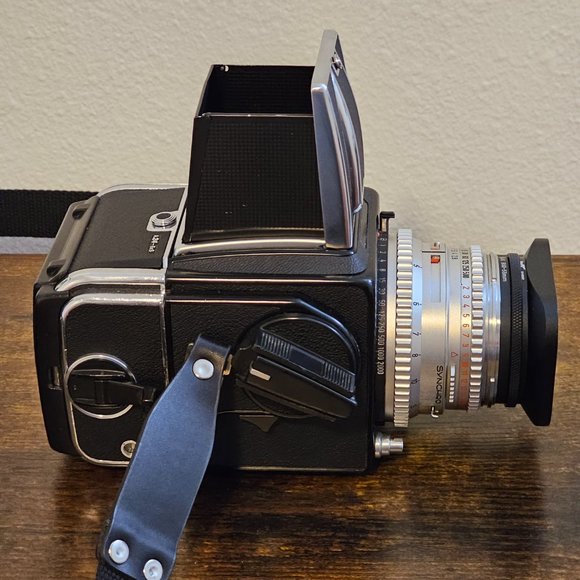 FILM TESTED Hasselblad 2000 fc/m medium format camera w/ 80mm f2.8 lens & finder - Picture 3 of 13